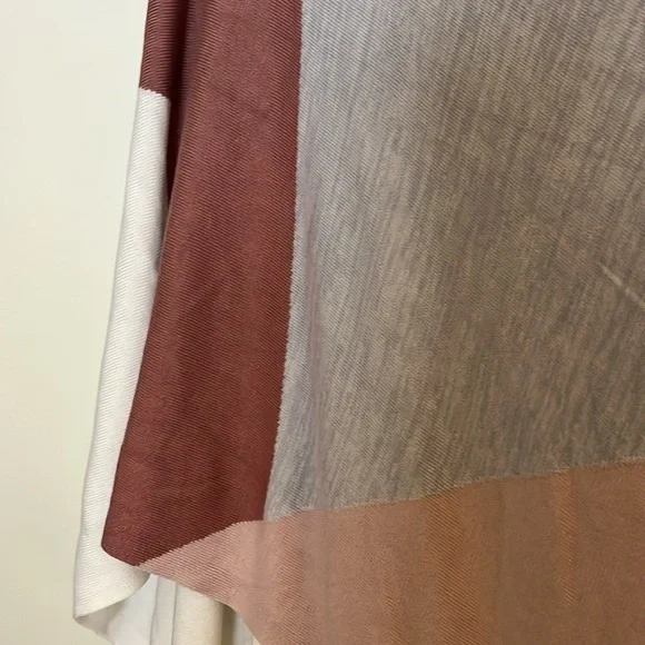 Lululemon Hatha Wrap Quicksand Pink Heathered Core Shawl One Size - Picture 4 of 7